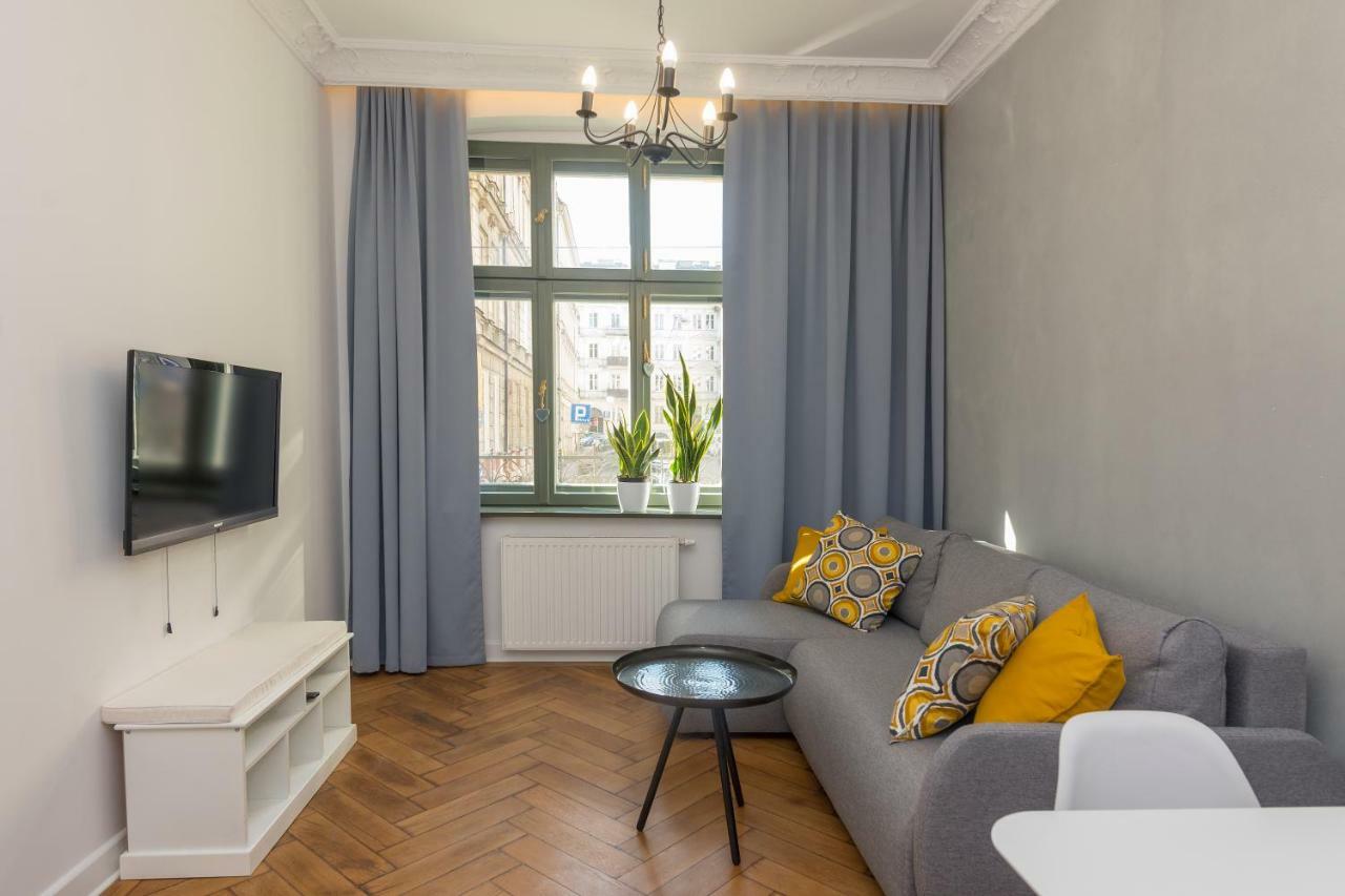 Provenir Strzelecka 25
